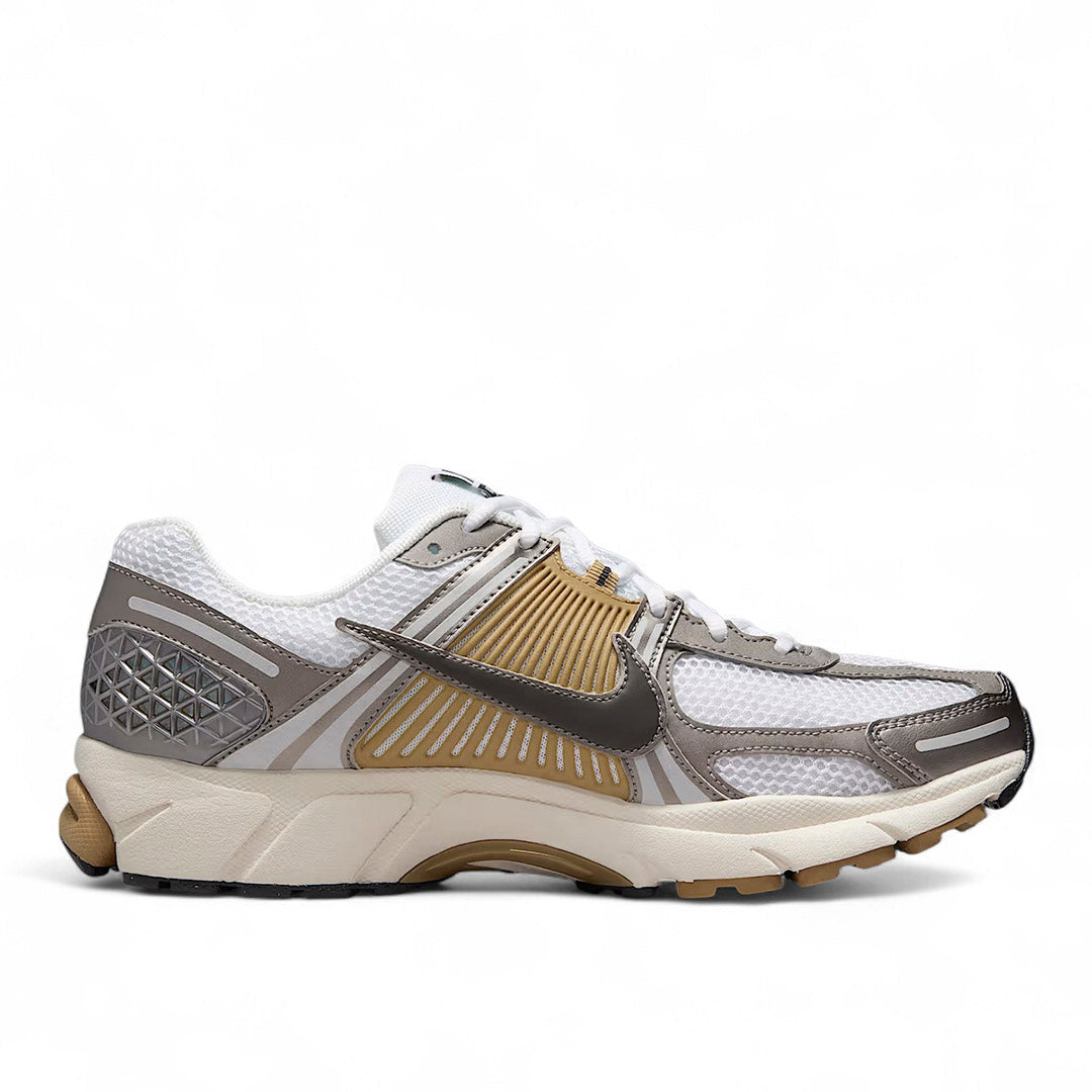 Nike Zoom Vomero 5 Sneakers | thegoodlife. UAE