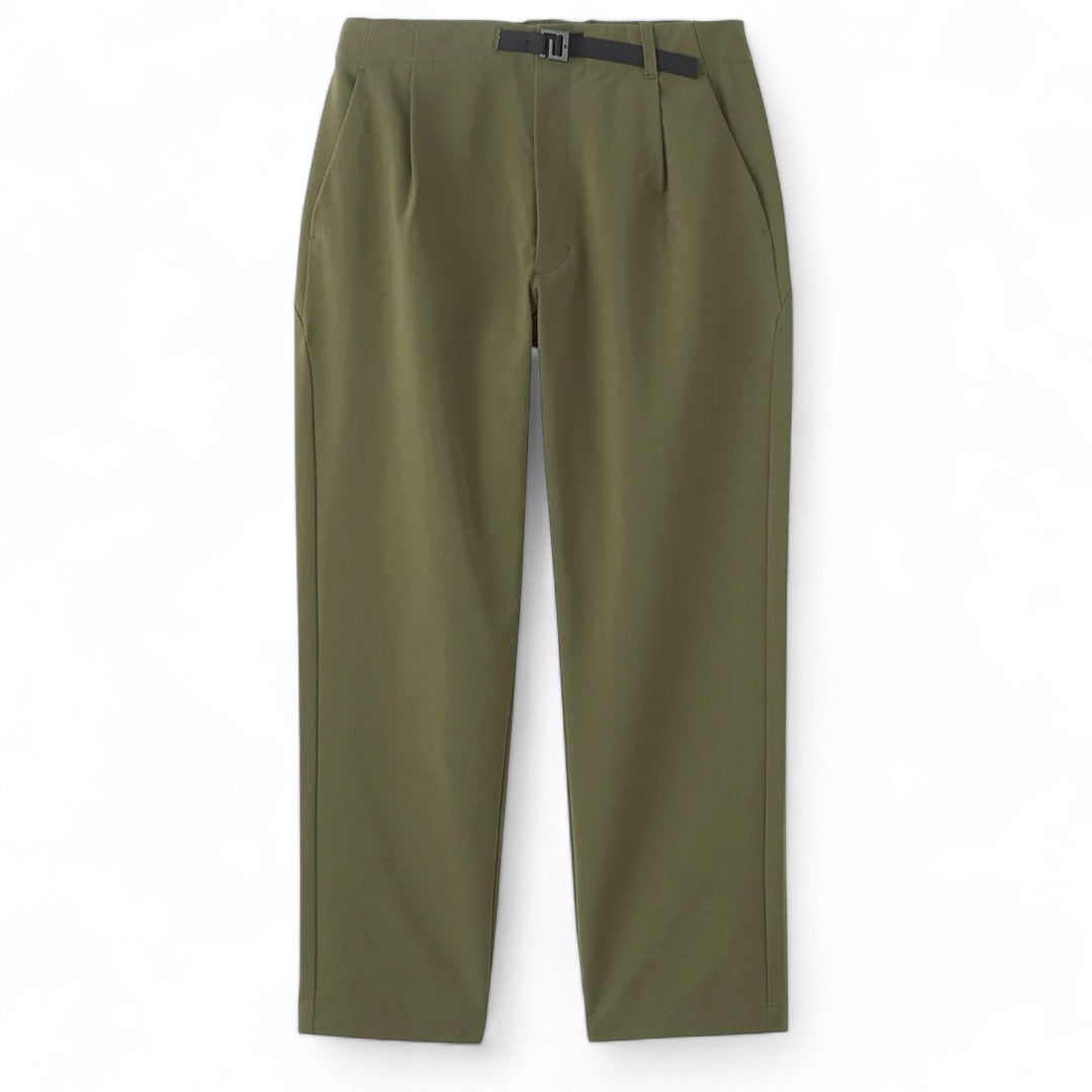 Goldwin One Tuck Tapered Stretch Pants | thegoodlife. UAE