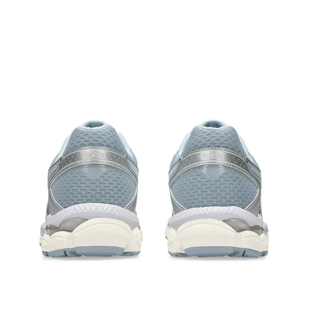 asics_gel_cumulus_16_sneakers_1203b218_400__3_.jpg