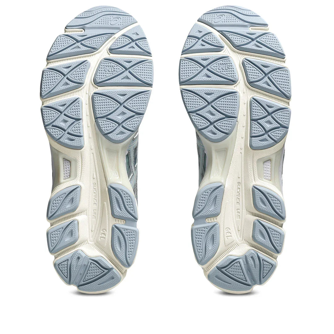 asics_gel_cumulus_16_sneakers_1203b218_400__4_.jpg