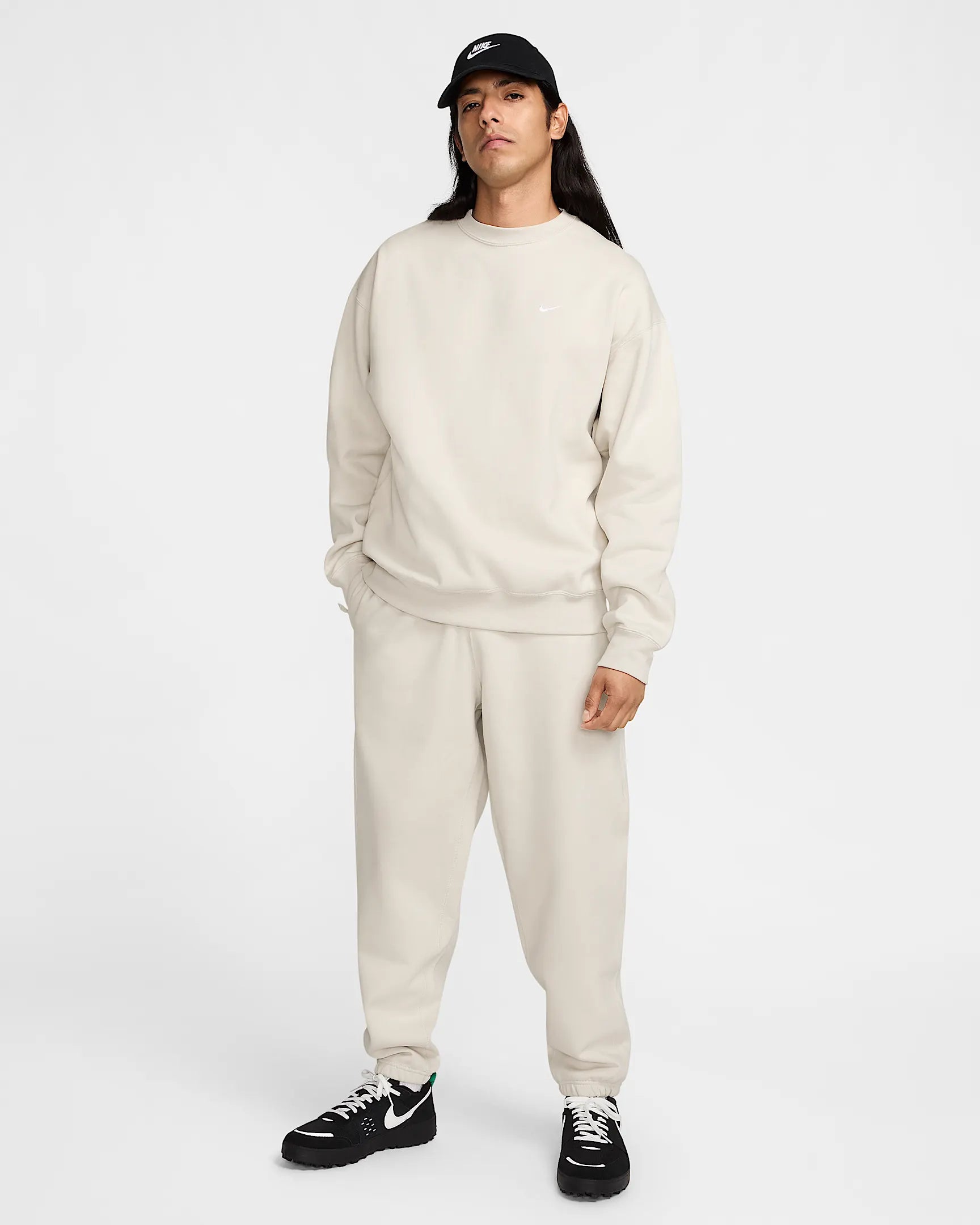 Nike Solo Swoosh Fleece Crew | thegoodlife. UAE