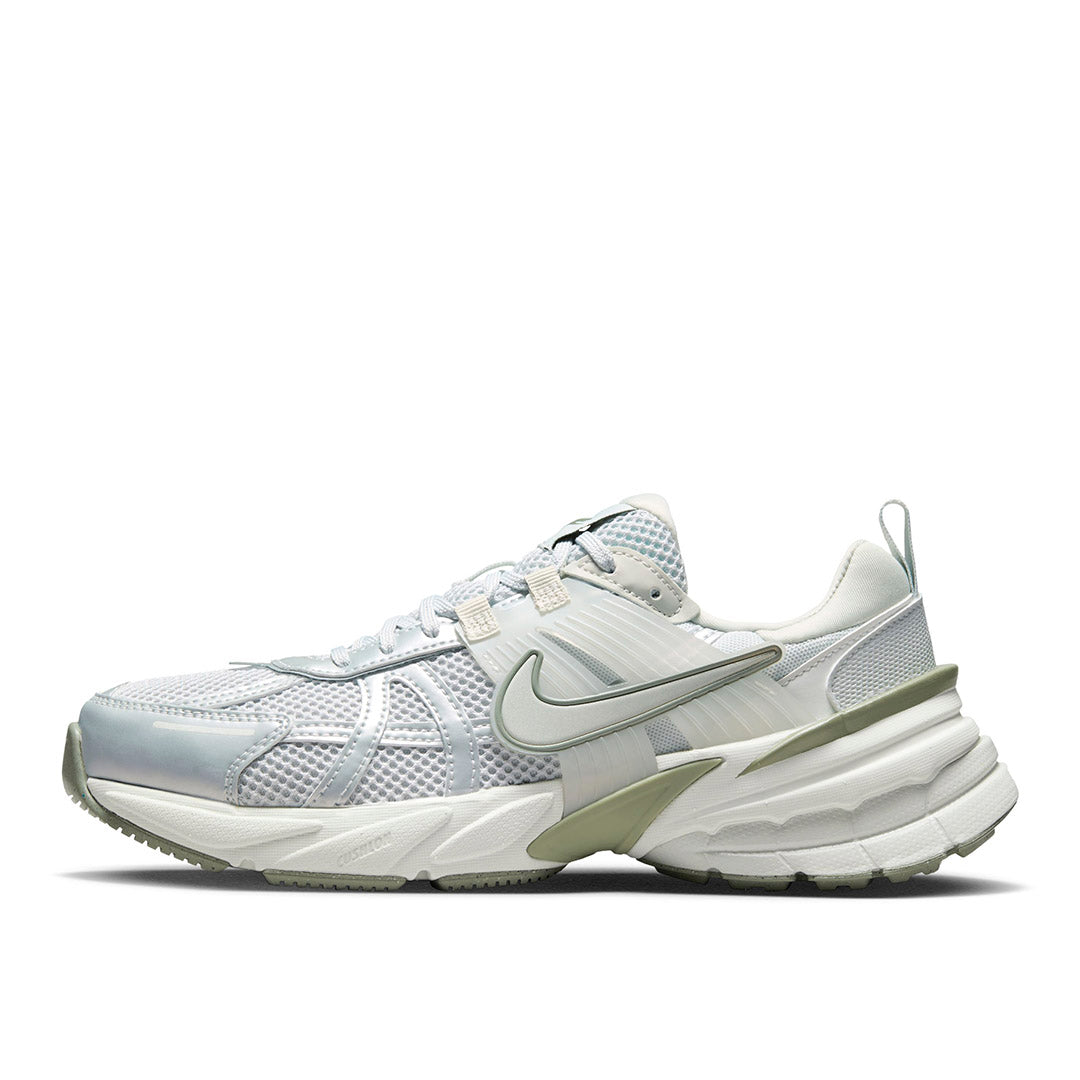 Nike - V2K Run Women's - Sneakers - thegoodlife.