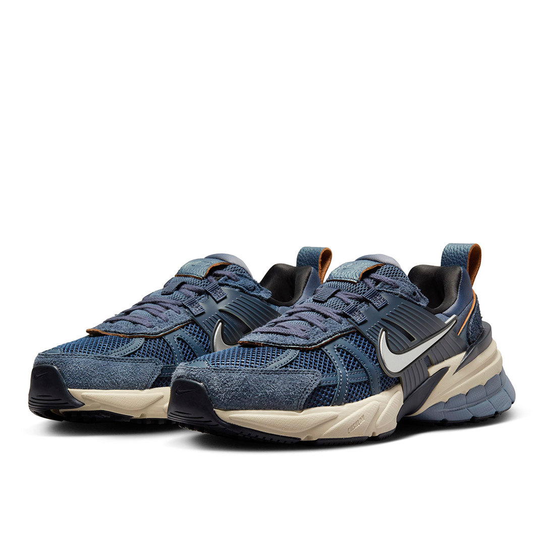 Nike - V2K Run Women's - Sneakers - thegoodlife.
