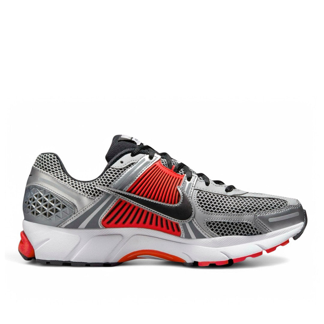 Nike Zoom Vomero 5 Sneakers | thegoodlife. UAE