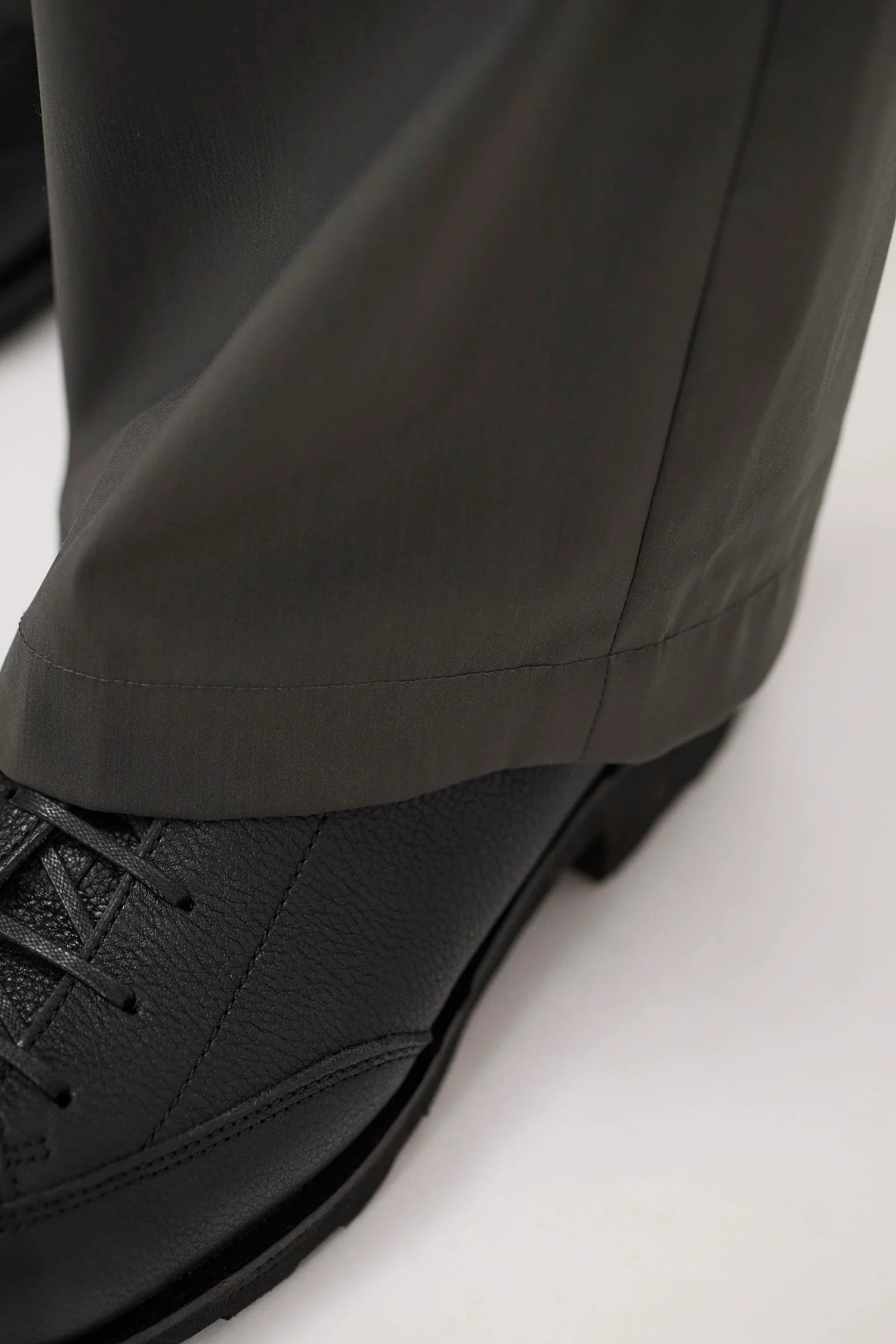 Norse Projects Hestur Relaxed Alpinix 37,5 Wool Trouser | thegoodlife. UAE