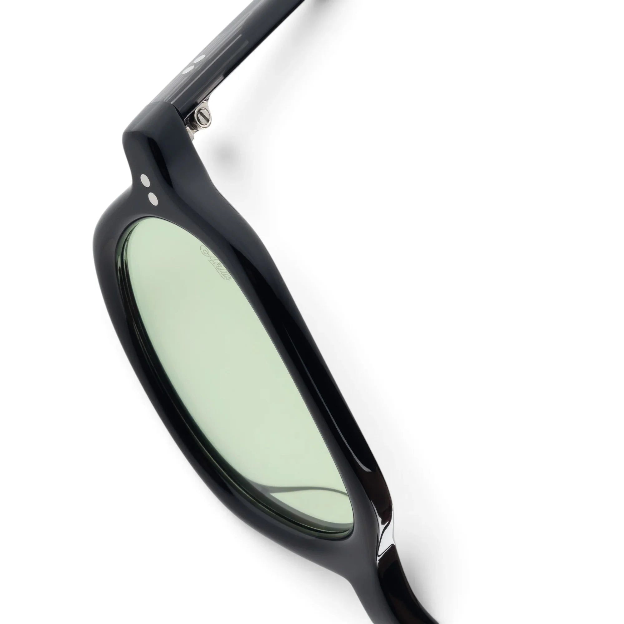 akila_psyche_black_light_green_2429_01_38__4_.jpg