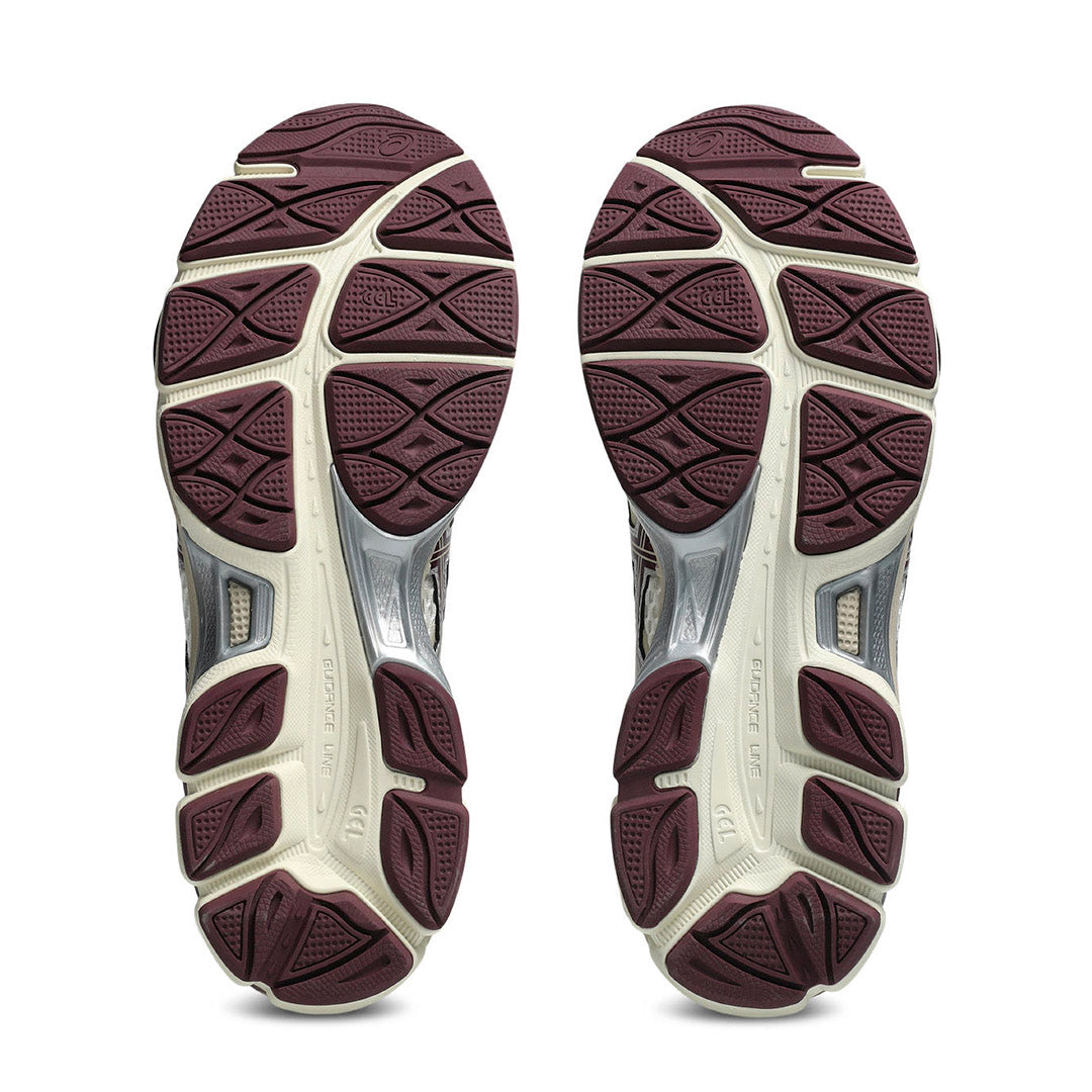 Gel-Cumulus 16 Women's Sneakers