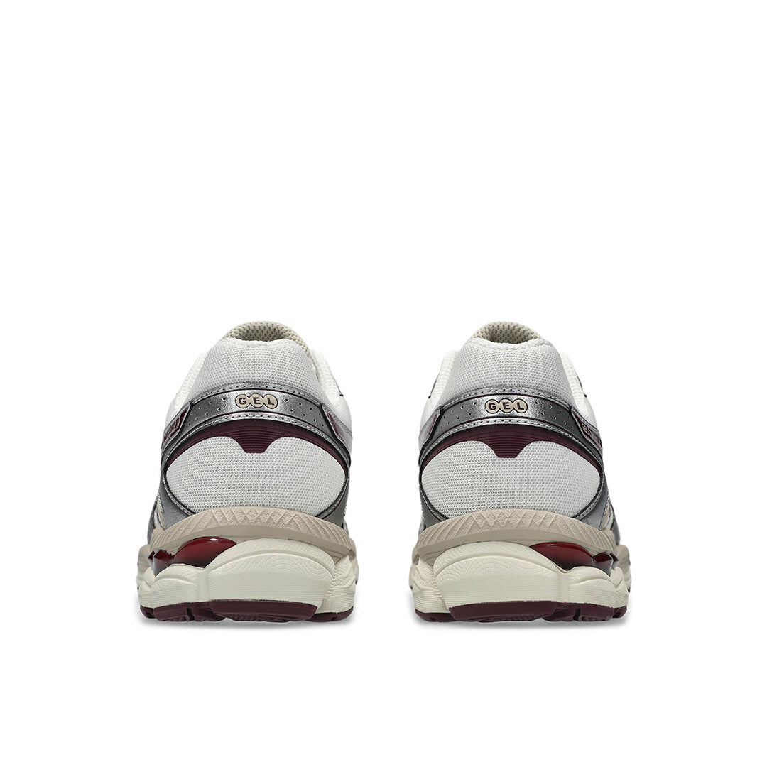 Gel-Cumulus 16 Women's Sneakers