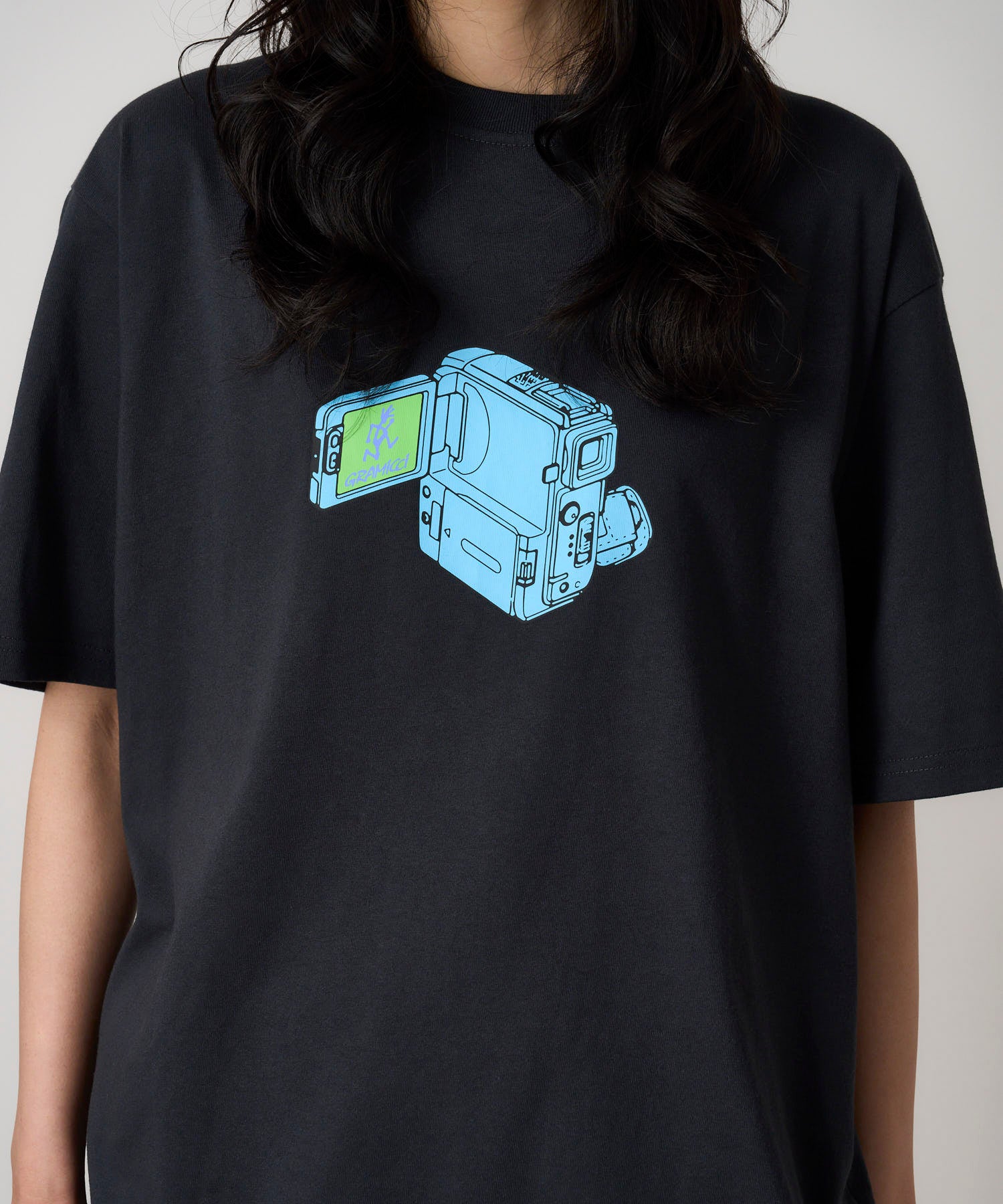 gramicci_camcorder_tee_g5fu_t131_vintage_black__2_.jpg