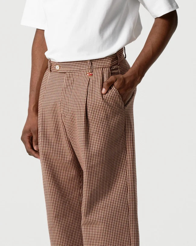 late_checkout_houndstooth_double_pleated_trousers_brown_lc_d09pant01__3_.jpg