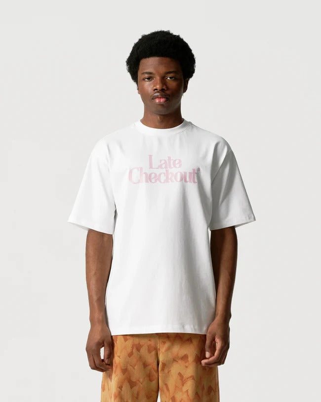 late_checkout_white_pink_logo_tee_white_lc_d09tee02__4_.jpg