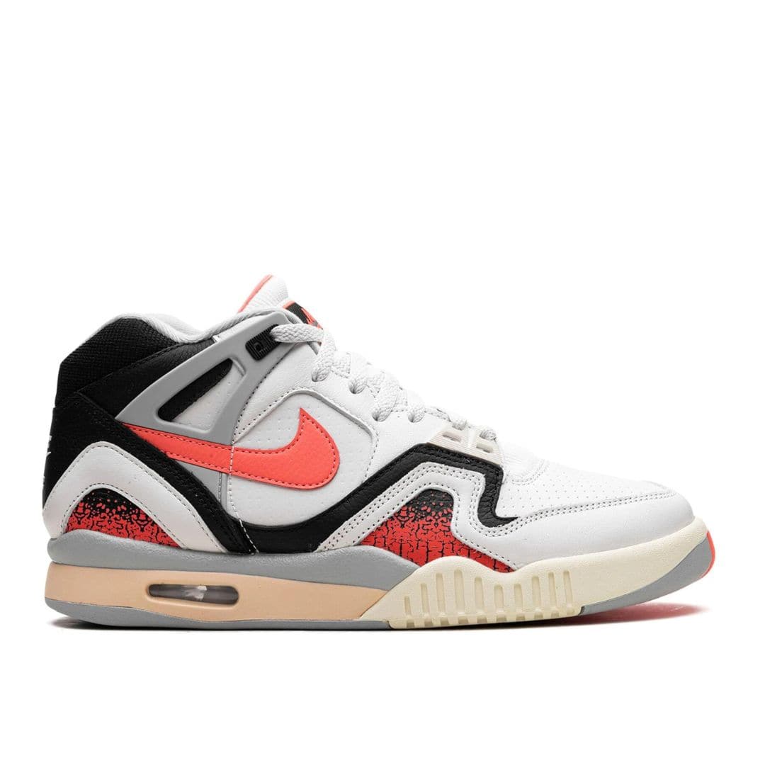 Nike Air tech Challenge II Sneakers | thegoodlife. UAE