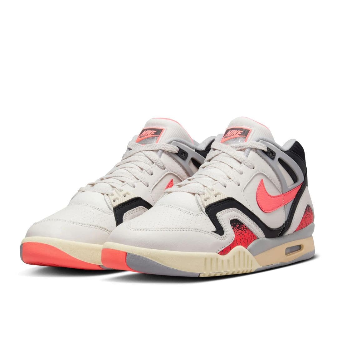 Nike Air tech Challenge II Sneakers | thegoodlife. UAE