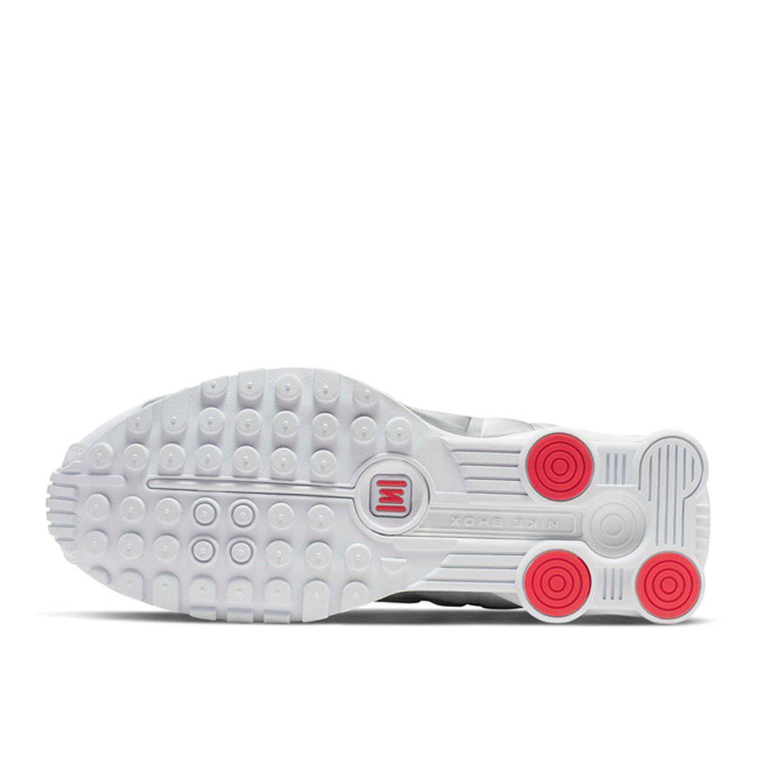 Nike - Shox R4 - Sneakers - thegoodlife.