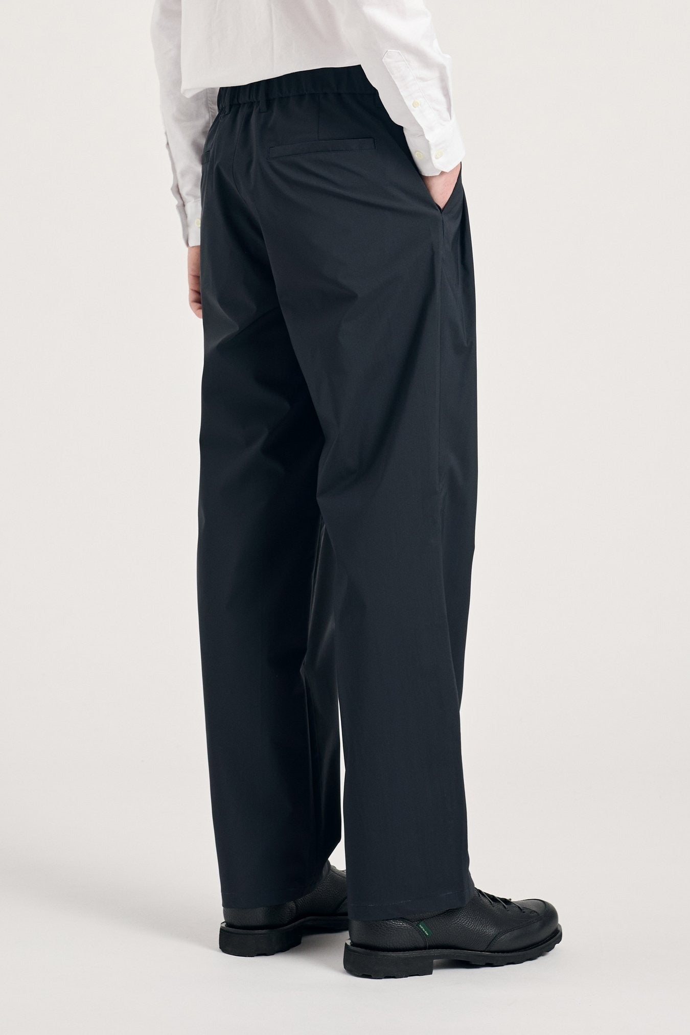 norse_projects_benn_relaxed_alpinix_smart_merino_pants_dark_navy_n25_0433__3_.jpg