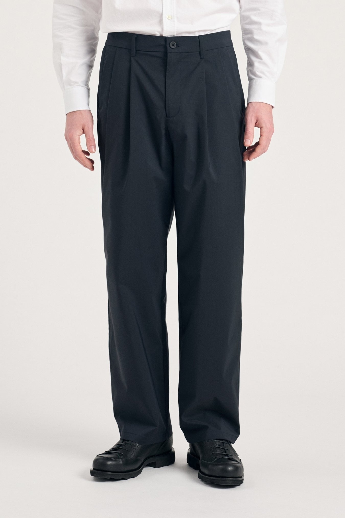 norse_projects_benn_relaxed_alpinix_smart_merino_pants_dark_navy_n25_0433__4_.jpg