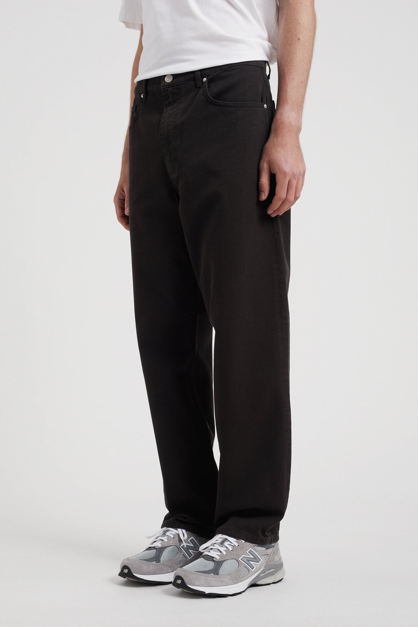 norse_projects_mogens_relaxed_5_pocket_heavy_twill_black_n25_0423__3_.jpg