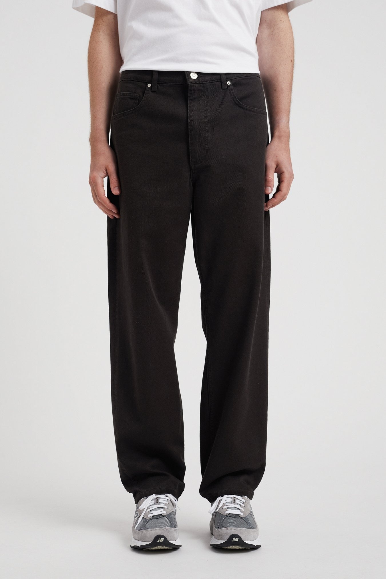 norse_projects_mogens_relaxed_5_pocket_heavy_twill_black_n25_0423__4_.jpg